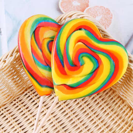 Customization Valentine′s Day Rainbow Hard Candy Gift Heart Shaped Lollipop